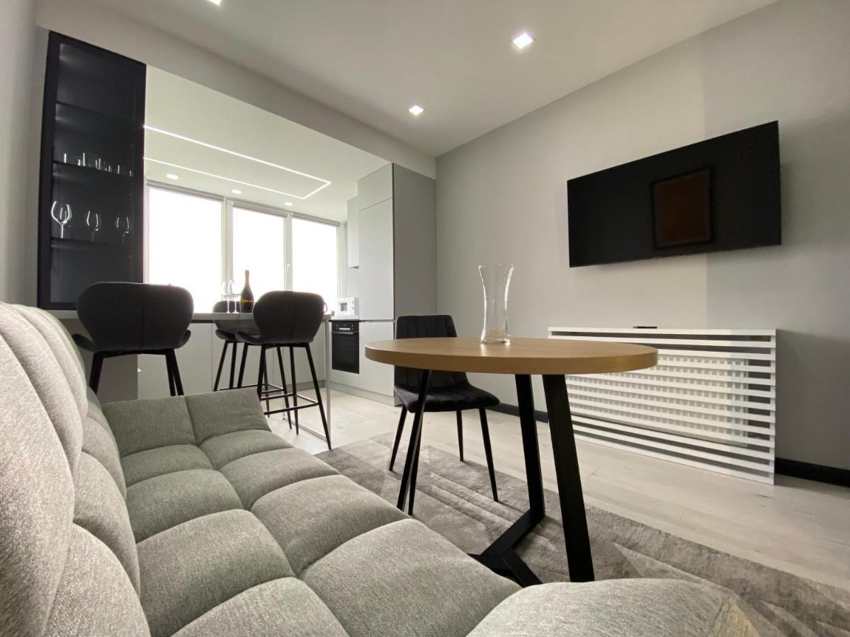 צ'יסינאו Minimalist Style Apartment With Best Location מראה חיצוני תמונה